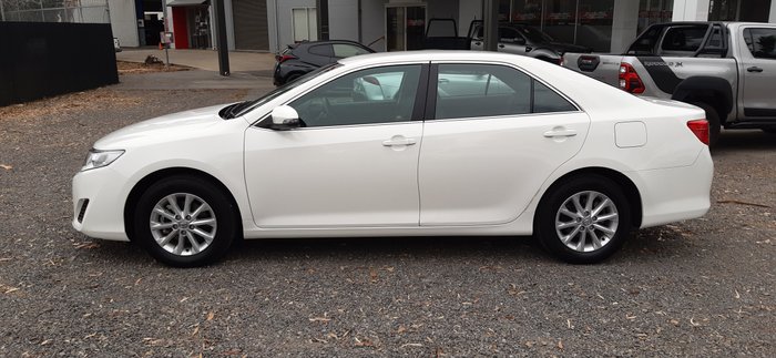 2014 Toyota ASV50R-DETDKQ 306248002 ALTISE Diamond White 061