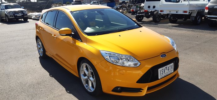2012 Ford Focus ST LW MKII Tangerine scream