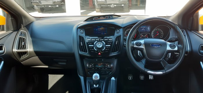 2012 Ford Focus ST LW MKII Tangerine scream