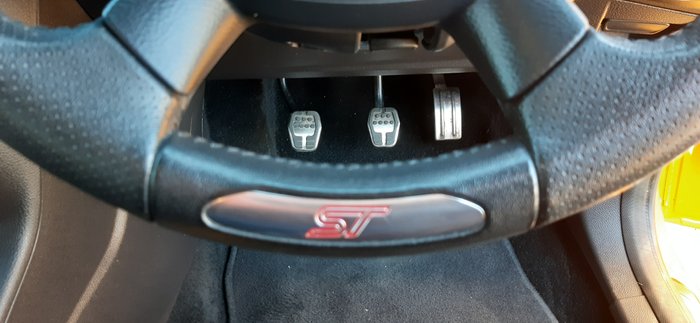 2012 Ford Focus ST LW MKII Tangerine scream