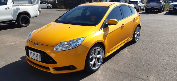 2012 Ford Focus ST LW MKII Tangerine scream
