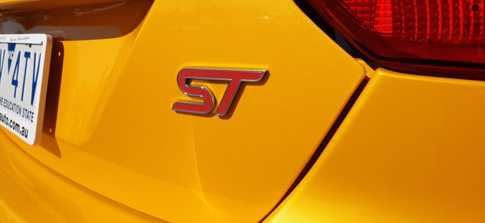 2012 Ford Focus ST LW MKII Tangerine scream
