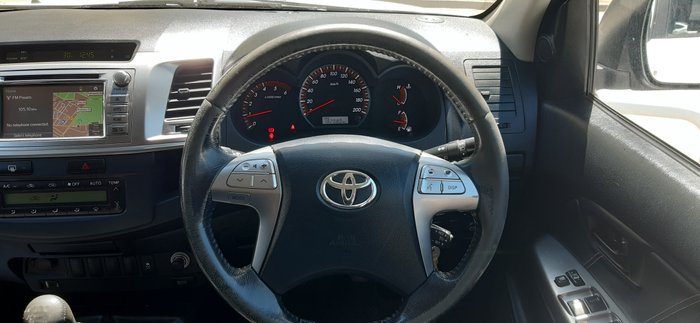 2014 Toyota Hilux Black Limited Edition KUN26R MY14 4X4 Dual Range GLACIER WHITE