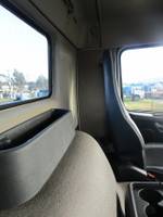 2011 VOLVO FM13 null null WHITE