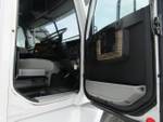 2011 FREIGHTLINER FLX null null WHITE