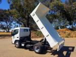 2020 FUSO CANTER 615 TIPPER White