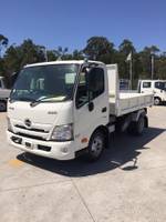 2020 HINO 617 MT 2810 WIDE TIPPER White